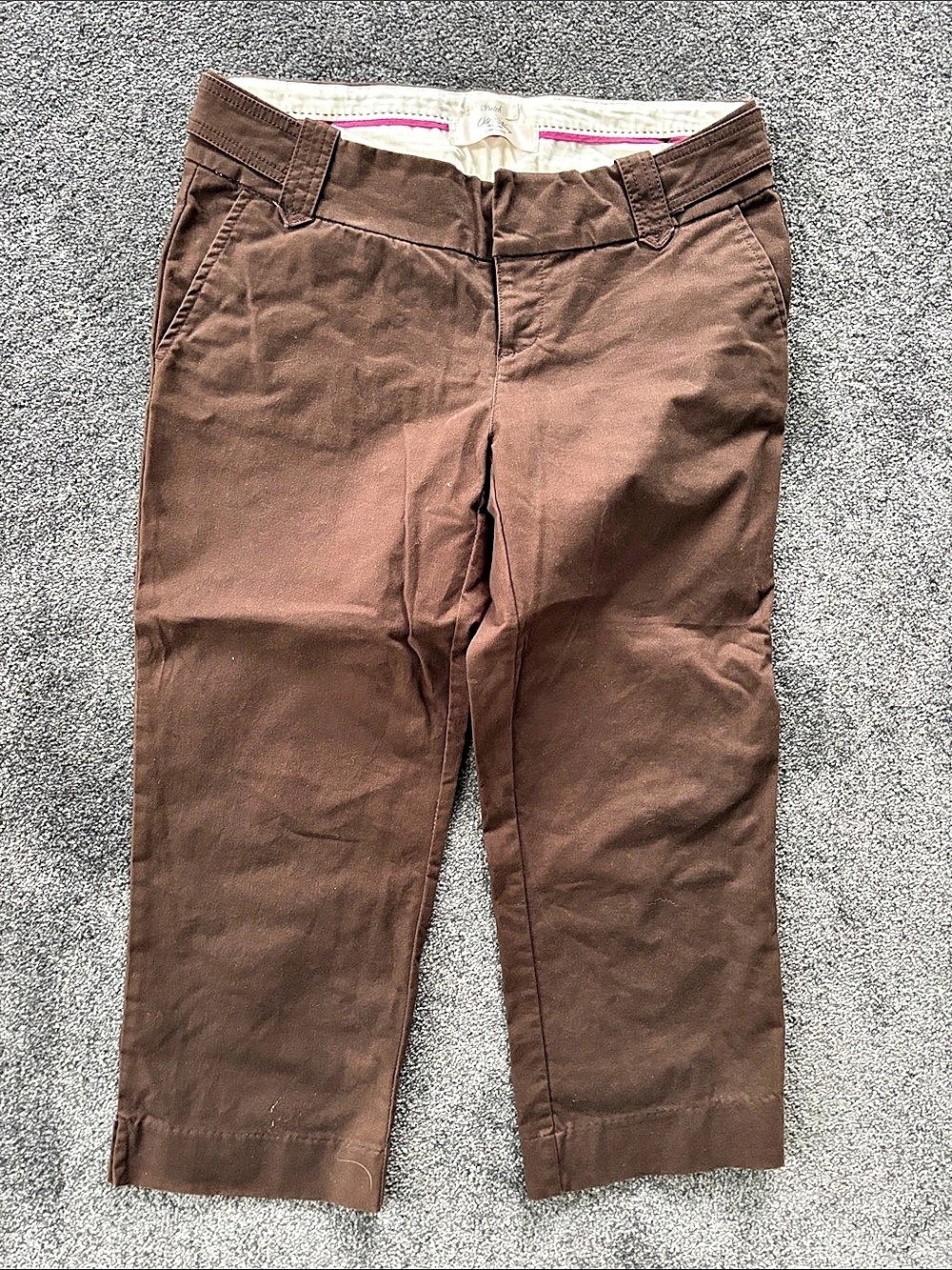 Old Navy Low Waist cropped pants Brown Cropped Pants Size 4